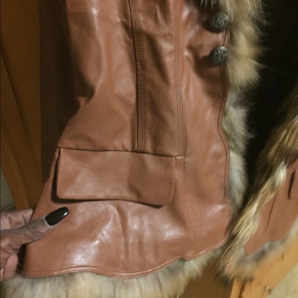 Coat - Picture 2 of 4